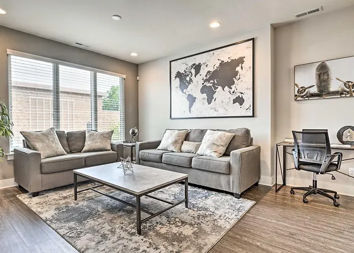 Modern Indianapolis Home W/ Skyline Views