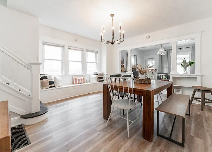 Cozy Home Near Fountain Square & 5 Min Lucas Oil
